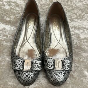 Ferragamo Elegant Gray Women's Shoes